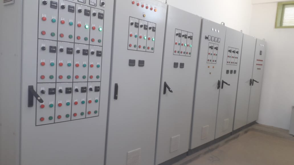 Armoires électriques industrielles câblées par Volta Power