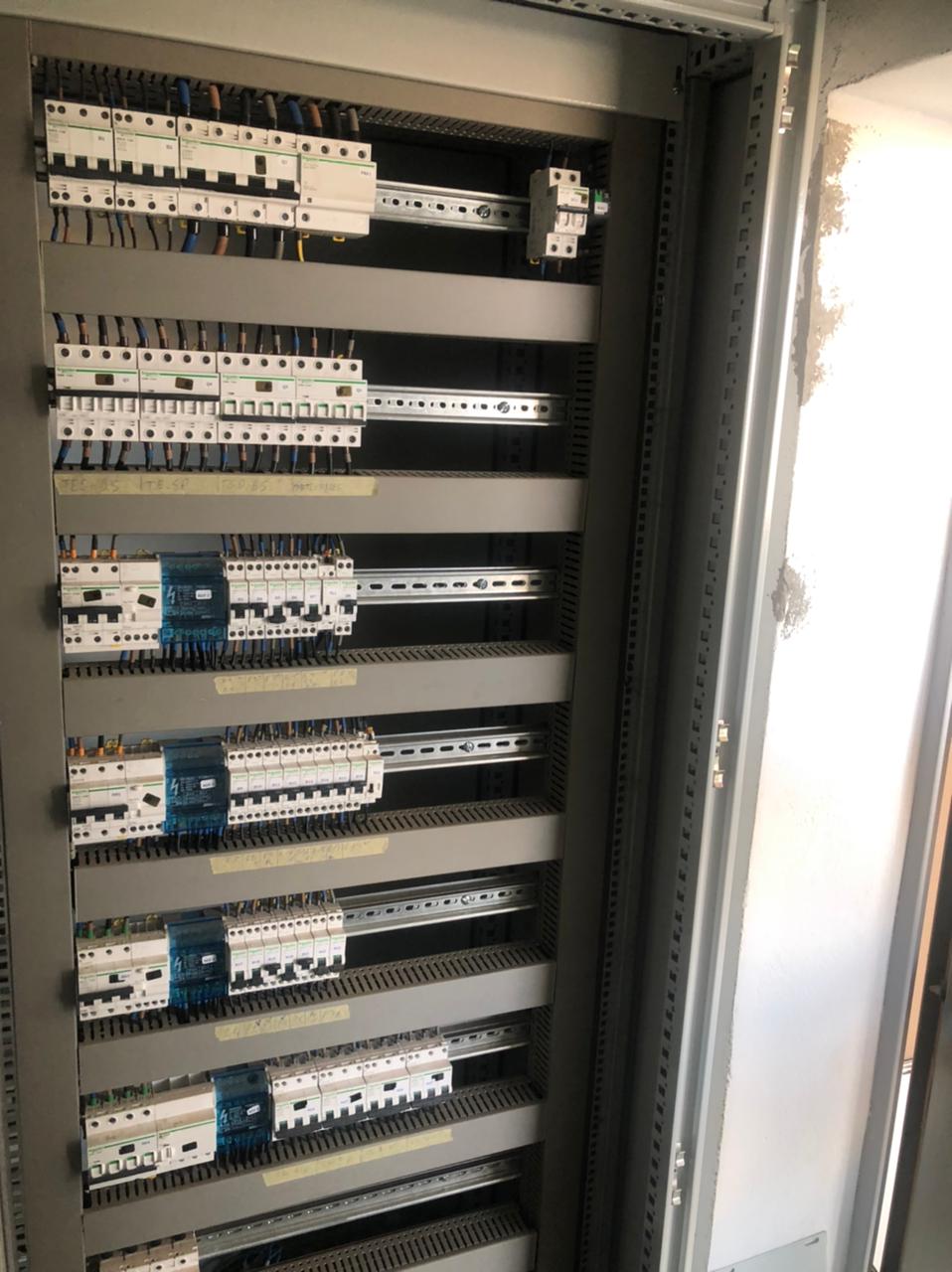 Tableau de distribution électrique